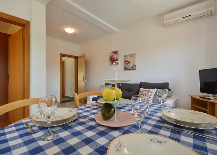 Apartment Mara-2 By Interhome Apartman Anic