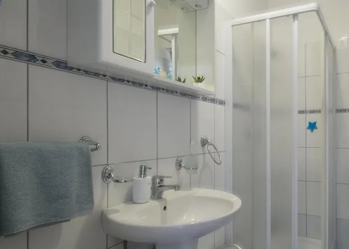 Apartment Mara-2 By Interhome Apartman Anic