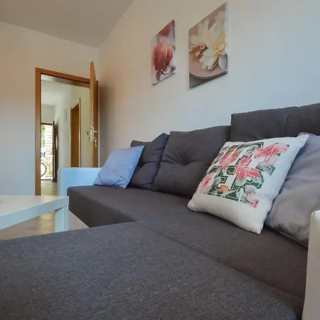 Apartment Mara-2 By Interhome Daire Anić